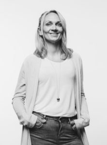 Maria Lundström Konstnärlig ledare maria.lundstrom(at)viirus.fi 050-3283355