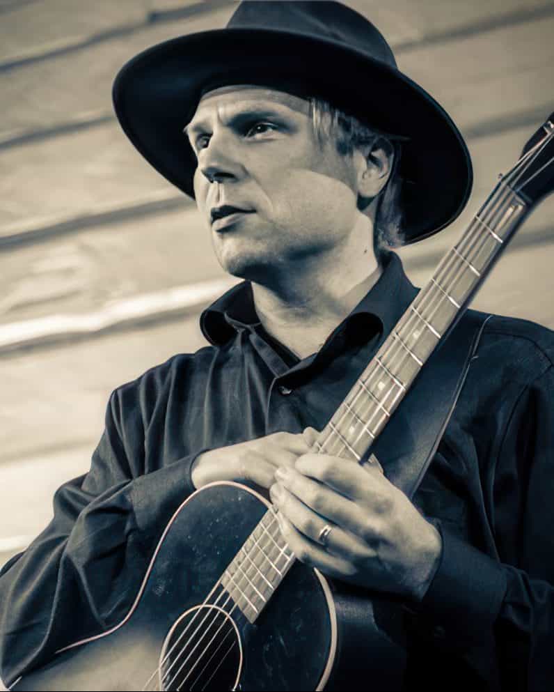 Mikko Iivanainen (Helsinki Jazz, solo)